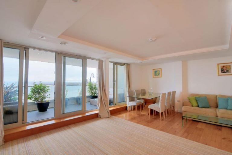 Largigi Offering Two Amazing Panoramic Sea Front Apartments Lyme Regis Zewnętrze zdjęcie