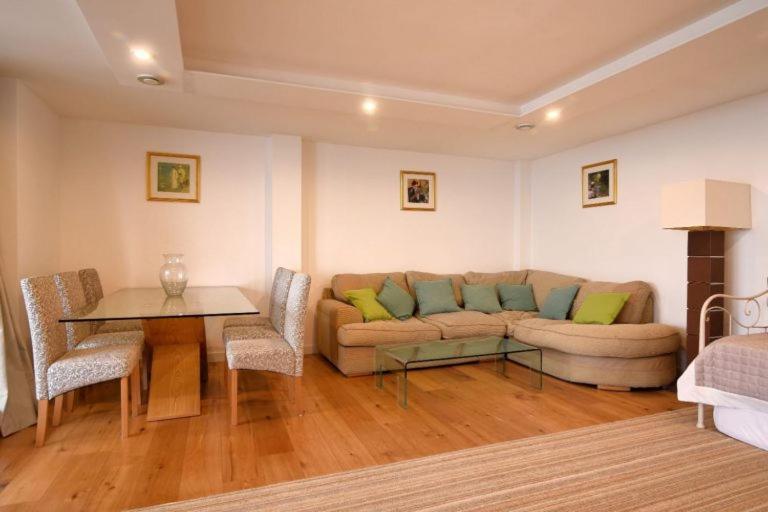 Largigi Offering Two Amazing Panoramic Sea Front Apartments Lyme Regis Zewnętrze zdjęcie
