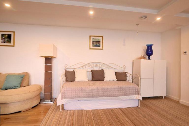 Largigi Offering Two Amazing Panoramic Sea Front Apartments Lyme Regis Zewnętrze zdjęcie