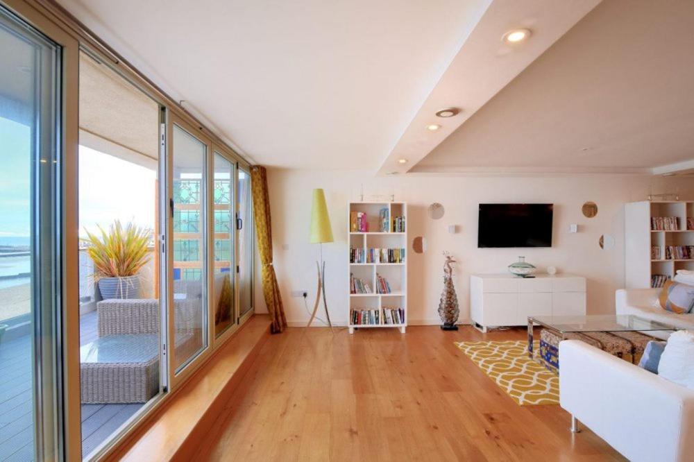 Largigi Offering Two Amazing Panoramic Sea Front Apartments Lyme Regis Zewnętrze zdjęcie
